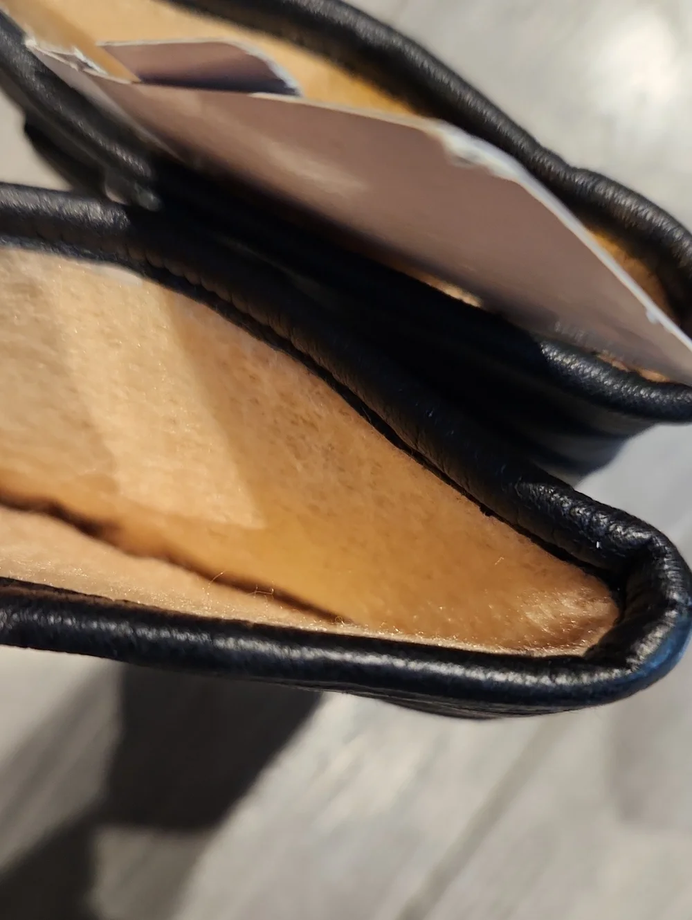 NWT Genuine Leather Wimen's Sz M 206 Thinsulate Black Gloves